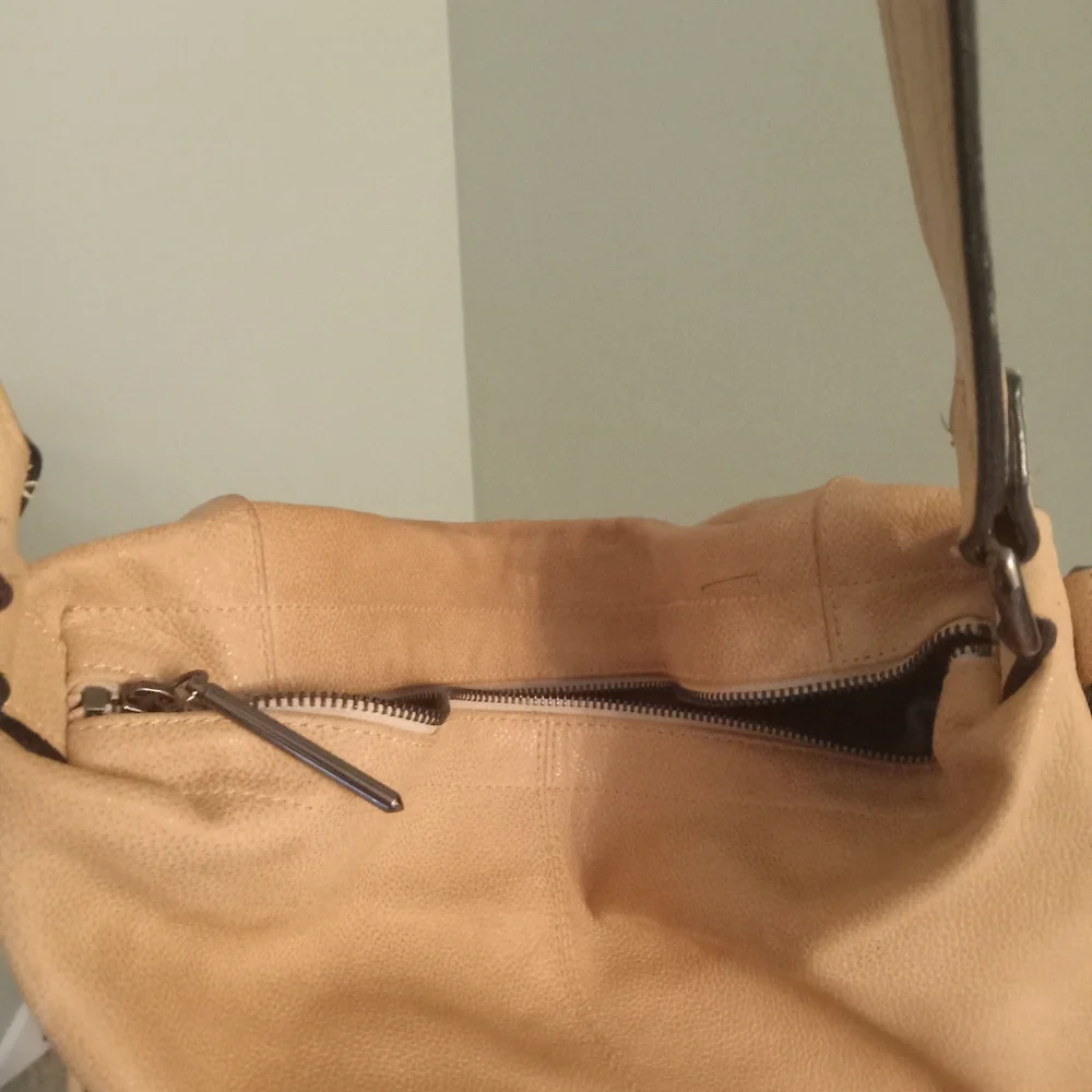 Vintage Elliott Lucca Tan Leather Slouchy Hobo Bag - Picture 6 of 10